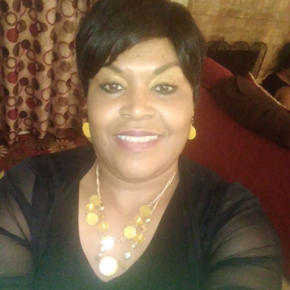 Meet your Posher, Inez